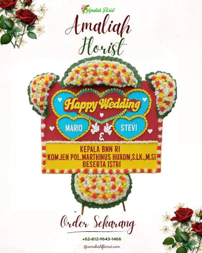 Karangan Papan Bunga Pernikahan di Belakang Tangsi